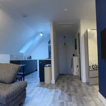 Lochside Loft - Self Catering Apartment For 2 In A Great Location For Inverness Airport And Both Cabot Highlands & Nairn Golf Courses Exterior photo